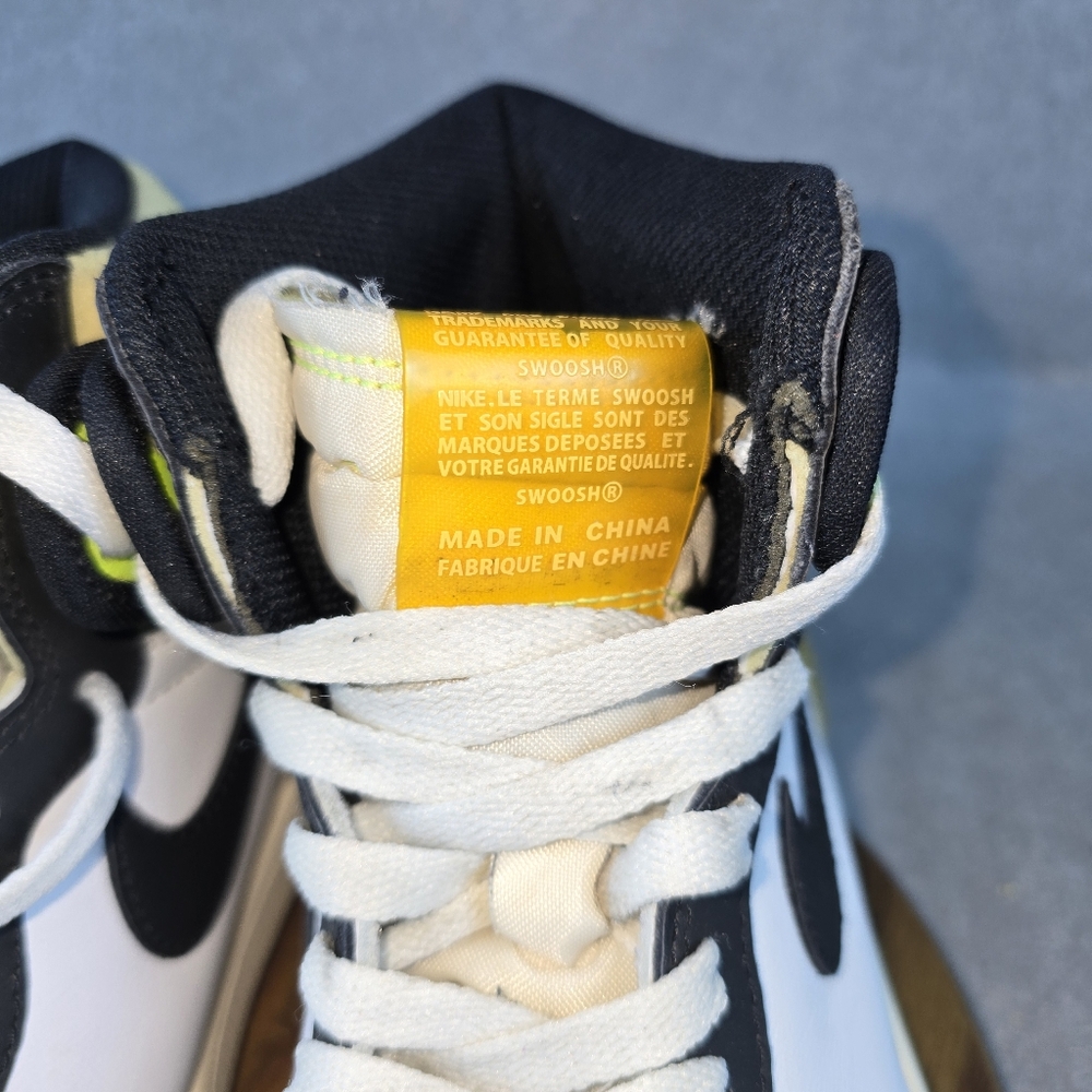 Size 8 - Air Jordan 1 High ‘Volt Gold’ - WORN WITH no BOX Shoe,snrakers - Picture 6 of 16